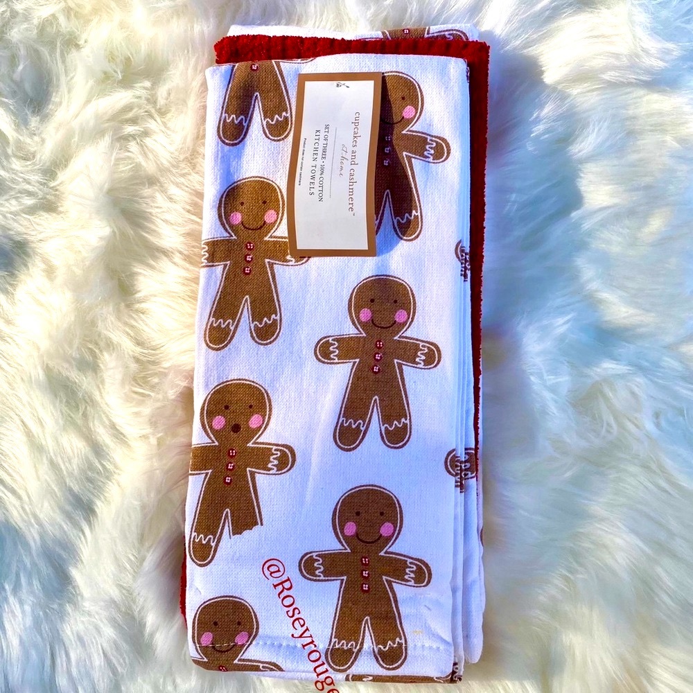 SOLD—NWT New Cupcakes & Cashmere Gingerbread Kitchen Towels Red Brown Set of 3